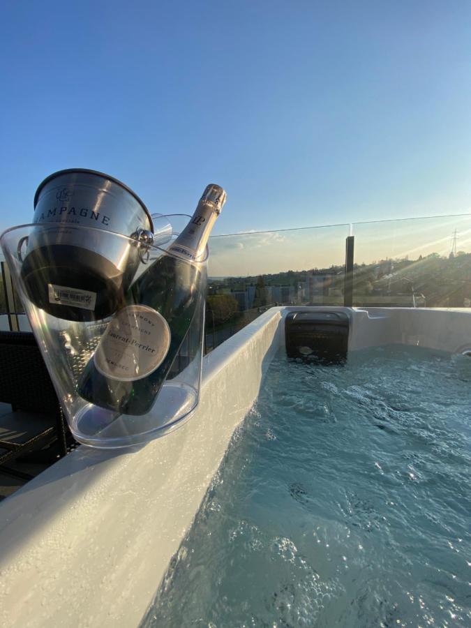 Liege Luxe & Jacuzzi Sous Les Etoiles Apartman Saint-Nicolas  Kültér fotó