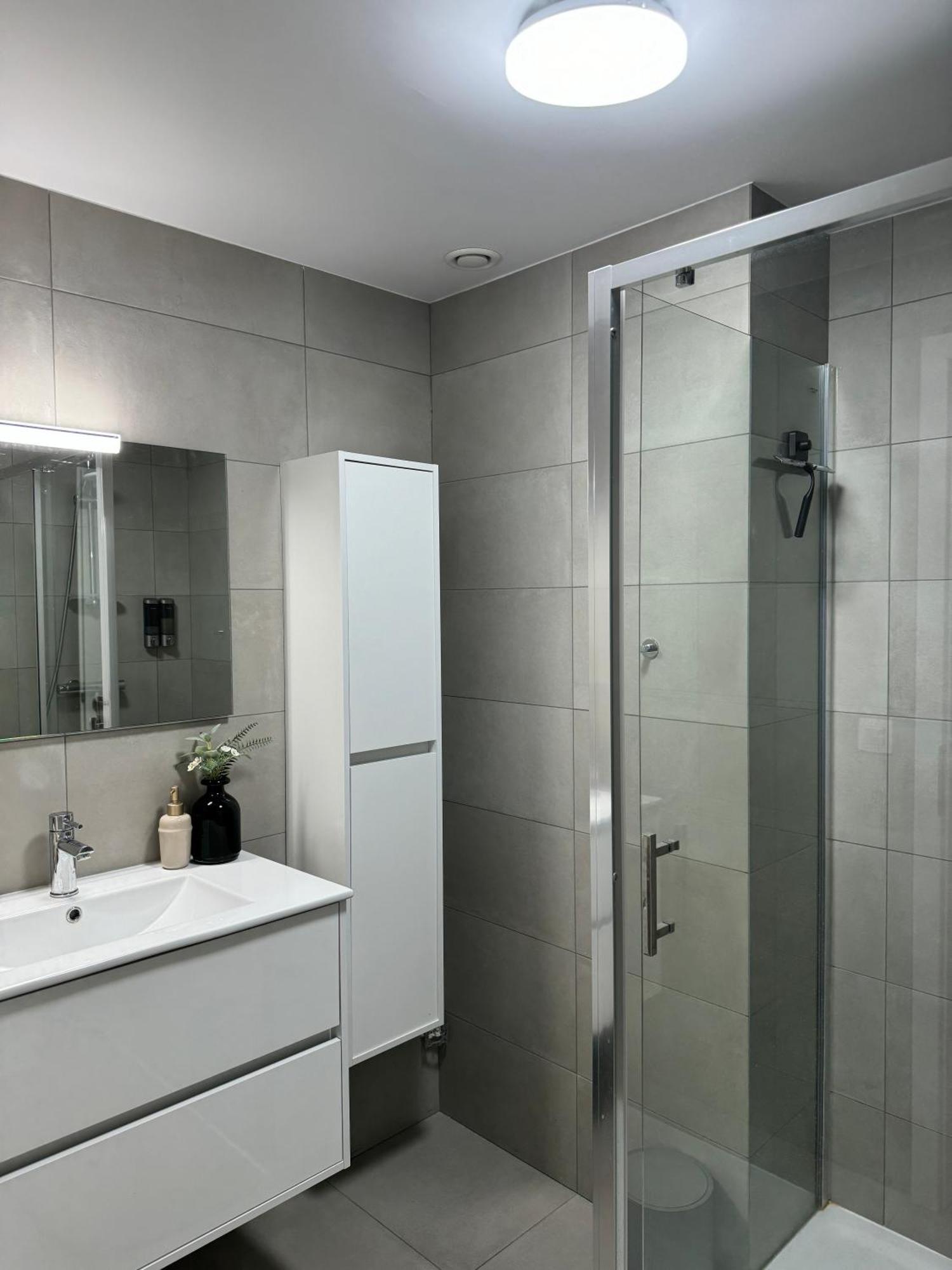 Liege Luxe & Jacuzzi Sous Les Etoiles Apartman Saint-Nicolas  Kültér fotó